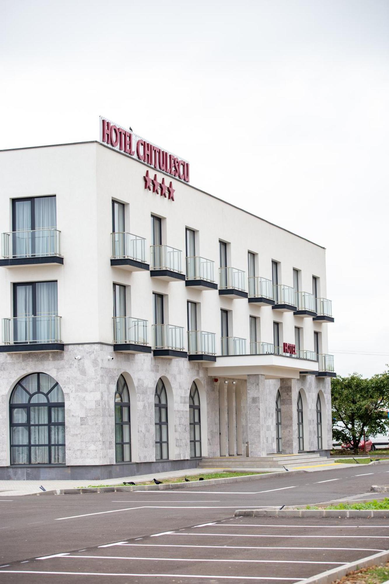 Chitulescu Hotel Targoviste Exterior photo