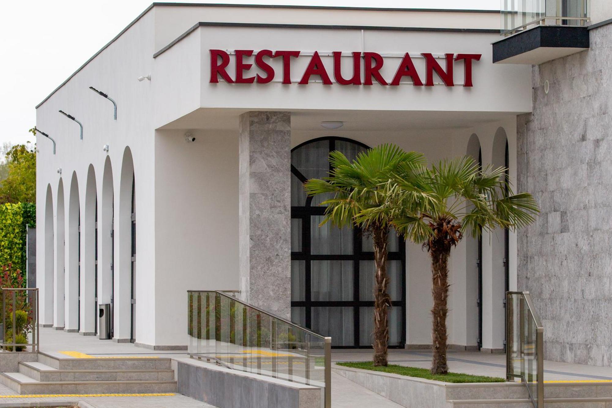 Chitulescu Hotel Targoviste Exterior photo